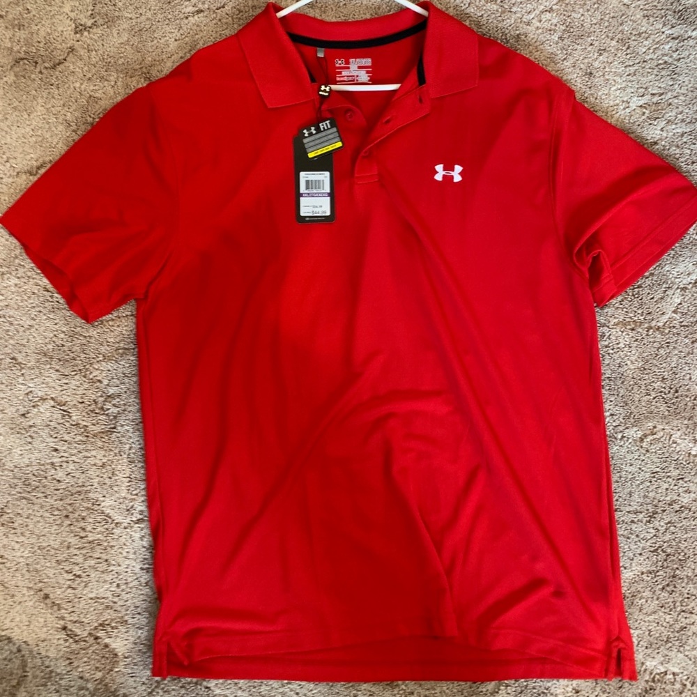 UA red heat gear polo